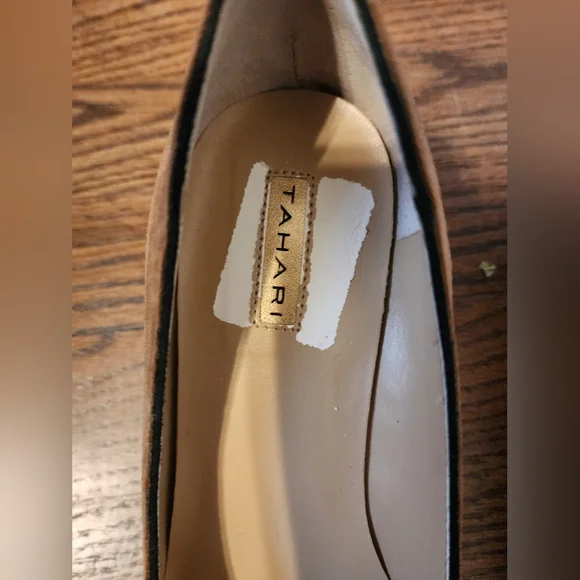 Tahari Tan Suede Bow Heels - Picture 6 of 6